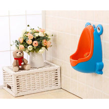 Load image into Gallery viewer, Frog Boys Potty Urinal Toilet With Suction Cups Urinoir Enfant Penico Menino WC Training Pinico Kids Pee Urinal-Boy For Children