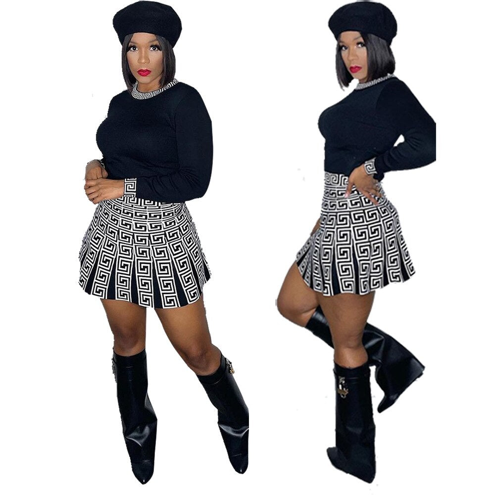 Spring Summer Two Piece Set Women Fashion Round Neck Long-sleeved Tshirt Labyrinth Print Short Skirt Suit Casual Two Piece Set W