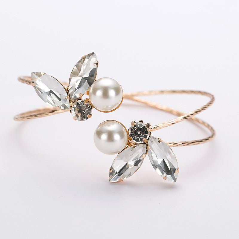 New Korean version trend simple wild temperament bracelet female pearl rhinestone opening bracelet B077