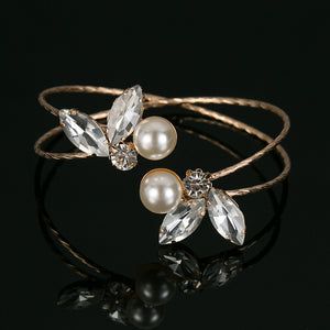 New Korean version trend simple wild temperament bracelet female pearl rhinestone opening bracelet B077
