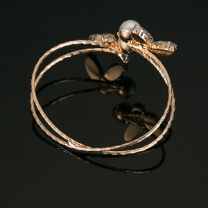 New Korean version trend simple wild temperament bracelet female pearl rhinestone opening bracelet B077