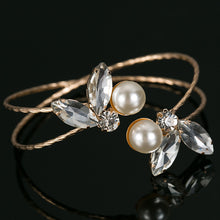Load image into Gallery viewer, New Korean version trend simple wild temperament bracelet female pearl rhinestone opening bracelet B077