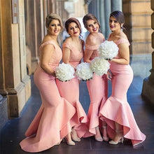 Load image into Gallery viewer, Sexy V-Neck Pink Bridesmaid Dress 2022 Mermaid Lace Appliques Wedding Party Gowns Floor Length Maid Of Honor Dress Custom Made