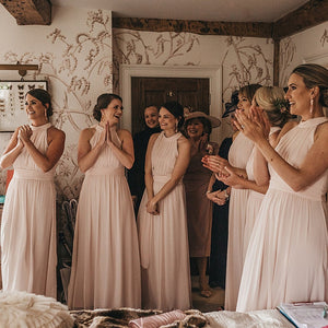 Fashion Halter Bridesmaid Dress 2022 A-Line Simple Wedding Party Gowns Floor Length Sleeveless Maid Of Honor Dress Custom Made