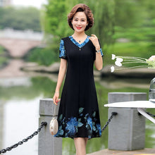 Load image into Gallery viewer, Fashion Printed Chiffon Dresses for Women 2022 Summer Floral Print Short Sleeve Everyday Dresses Casual Loose Middle-aged Woman