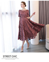 Load image into Gallery viewer, Luxurious Design New Wedding Dress/ Evenign Dress/ Party Dress