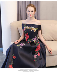 Chinese Style Embroidery Brand New Wedding Dress