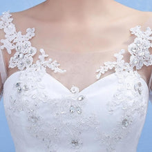 Load image into Gallery viewer, NEW  FASHION  Wedding Dresses Bridal Party Dress New Bride Beautiful Lace Wedding Dresses Floor length Long Bride Dresses